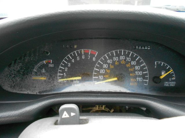 1998 Pontiac Sunfire 4dr Sdn SL Auto Sedan