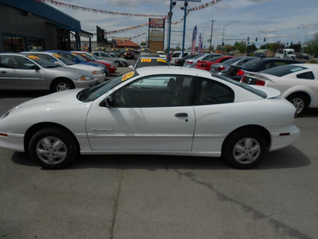 1998 Pontiac Sunfire 4dr Sdn SL Auto Sedan