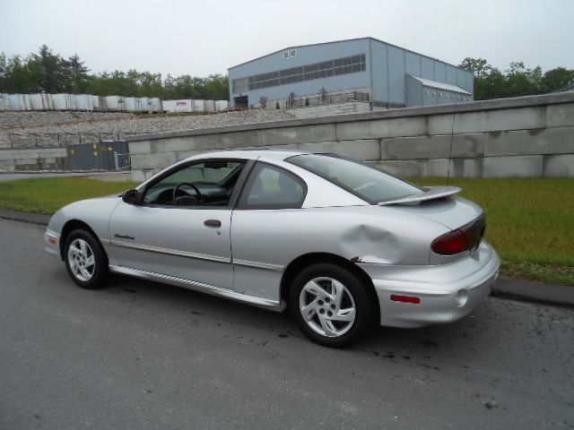 2000 Pontiac Sunfire 4dr Sdn SL Auto Sedan