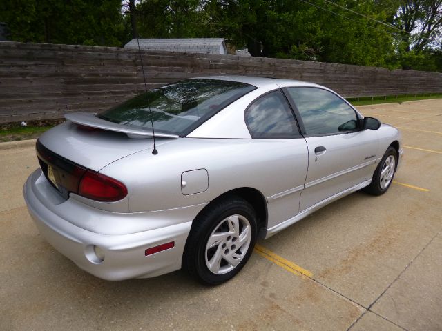 2000 Pontiac Sunfire 4dr Sdn SL Auto Sedan