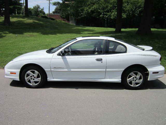 2001 Pontiac Sunfire 4dr Sdn SL Auto Sedan