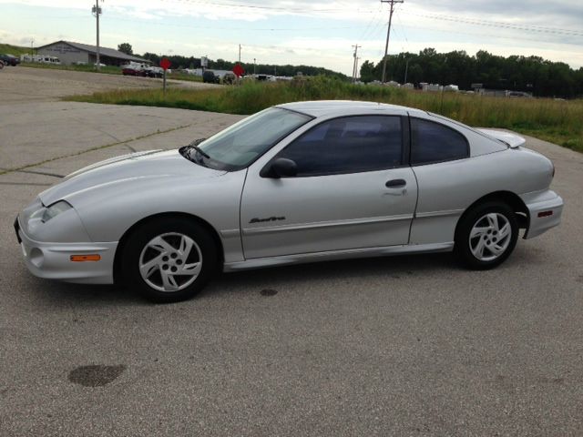 2001 Pontiac Sunfire 4dr Sdn SL Auto Sedan