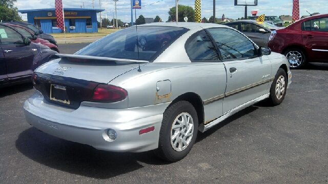 2002 Pontiac Sunfire 4dr Sdn SL Auto Sedan