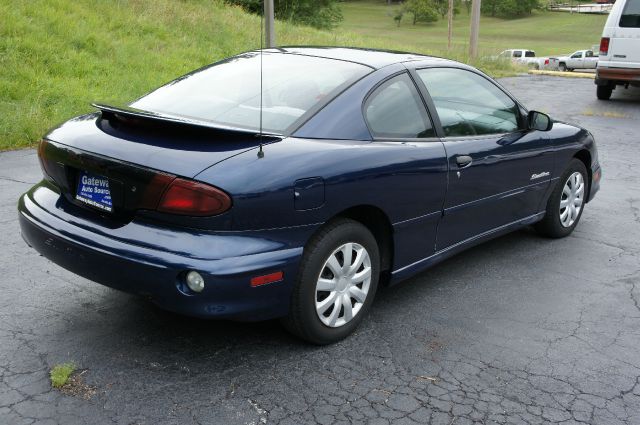 2002 Pontiac Sunfire 4dr Sdn SL Auto Sedan