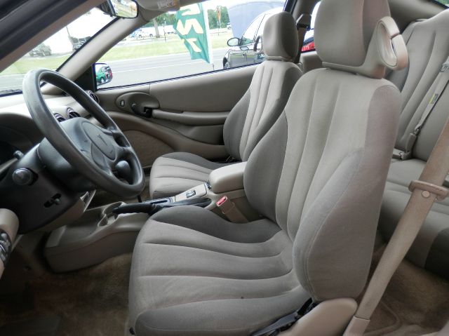 2004 Pontiac Sunfire 5 Door Quad Seating