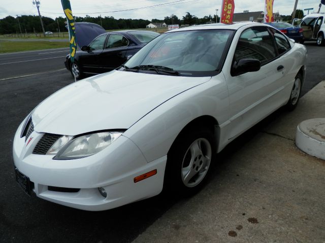 2004 Pontiac Sunfire 5 Door Quad Seating