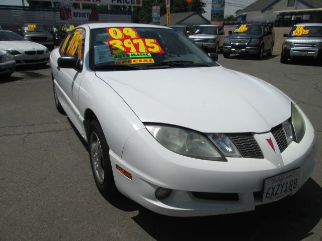 2004 Pontiac Sunfire 5 Door Quad Seating