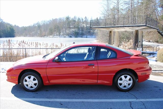 2004 Pontiac Sunfire Base