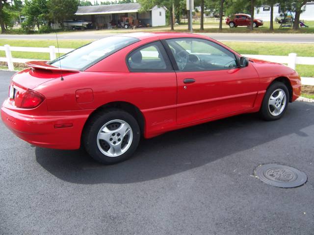 2004 Pontiac Sunfire Base