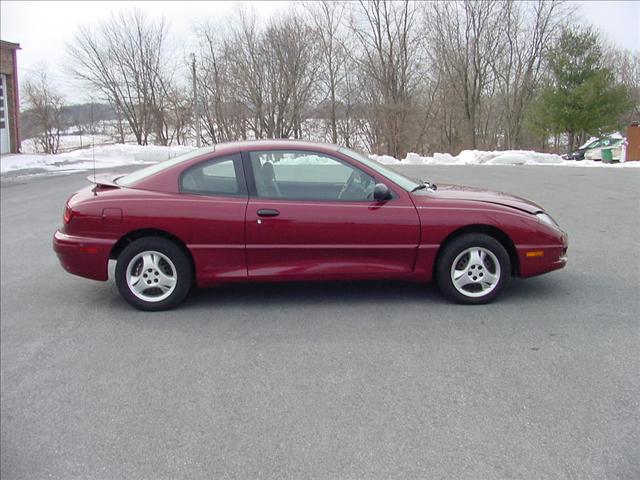 2005 Pontiac Sunfire Base