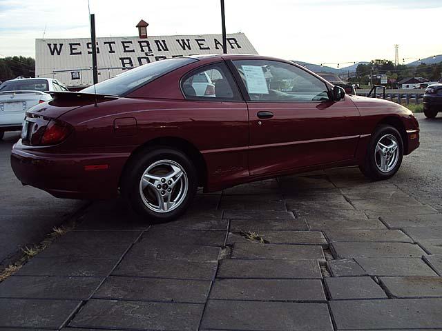 2005 Pontiac Sunfire Base