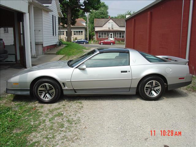 1987 Pontiac TRANS AM Custom Supercab Short Bed 4WD