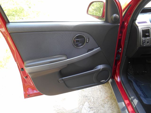 2006 Pontiac Torrent EX - DUAL Power Doors