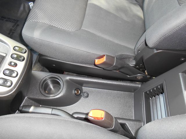 2006 Pontiac Torrent EX - DUAL Power Doors