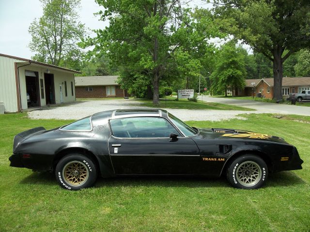 1977 Pontiac TRANS AM 4dr Sdn V6 CXL