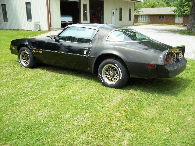 1977 Pontiac TRANS AM 4dr Sdn V6 CXL