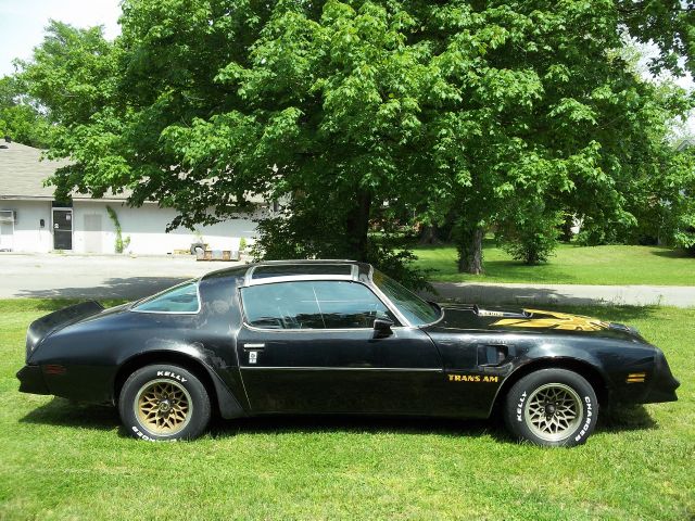 1977 Pontiac TRANS AM 4dr Sdn V6 CXL