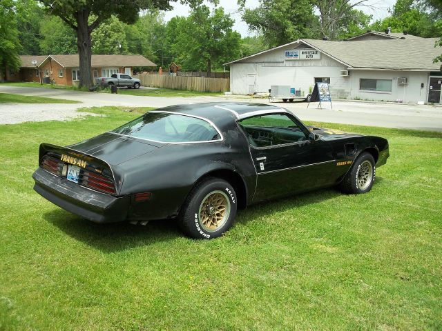 1977 Pontiac TRANS AM 4dr Sdn V6 CXL