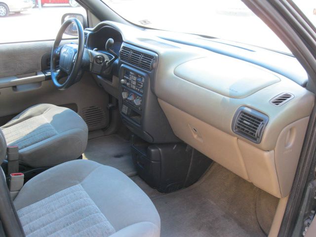 1997 Pontiac Trans Sport LX Coupe 4-spd AT