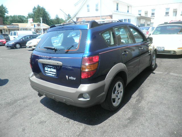 2003 Pontiac Vibe Base