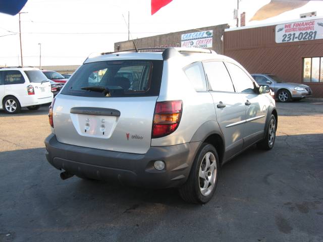 2003 Pontiac Vibe Base