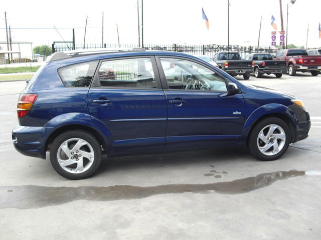 2003 Pontiac Vibe Base