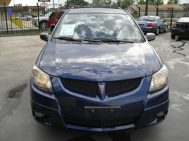 2003 Pontiac Vibe Base