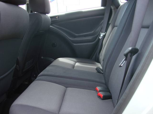 2003 Pontiac Vibe Base