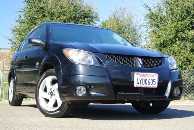 2003 Pontiac Vibe Base