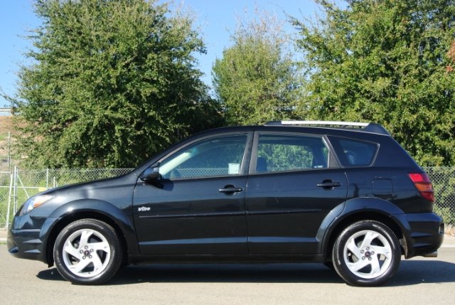 2003 Pontiac Vibe Base