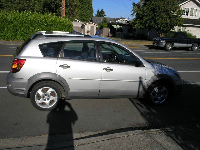 2003 Pontiac Vibe Base