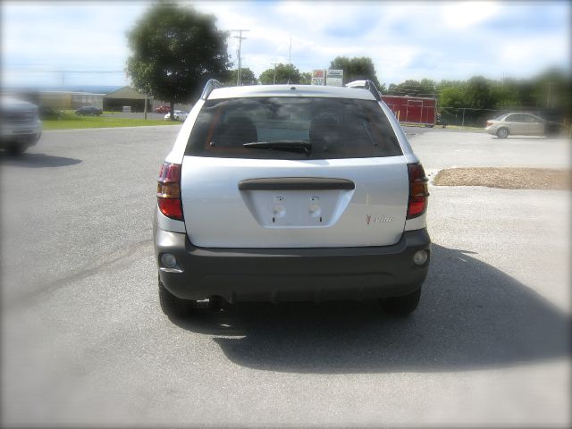 2004 Pontiac Vibe Base