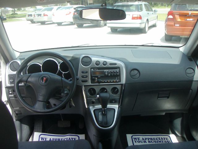 2004 Pontiac Vibe Base