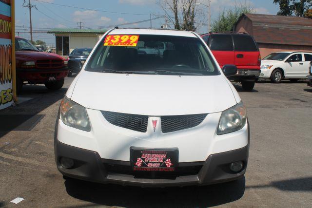 2004 Pontiac Vibe Base