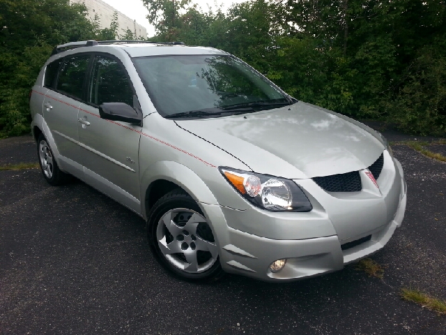 2004 Pontiac Vibe Base