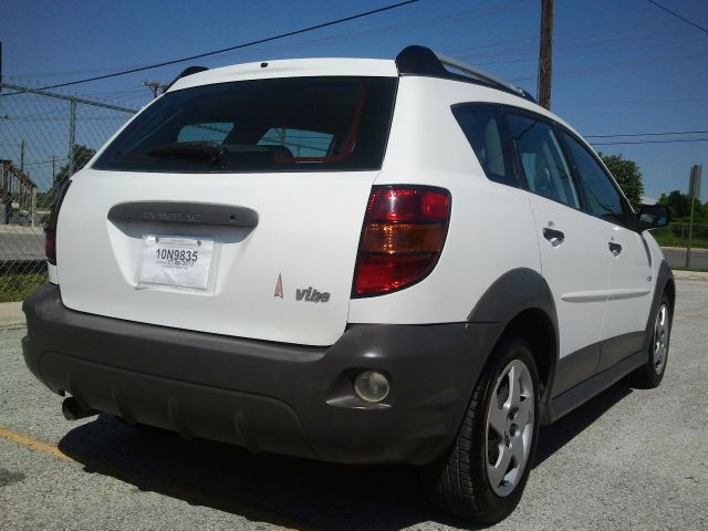 2005 Pontiac Vibe Base