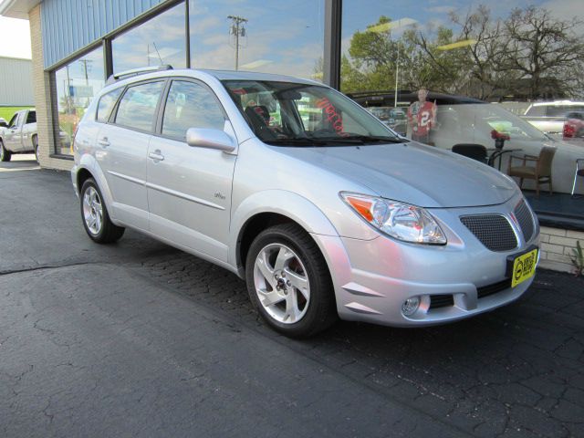 2005 Pontiac Vibe Base