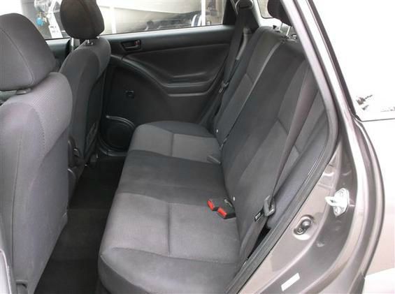 2005 Pontiac Vibe Base