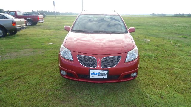 2005 Pontiac Vibe Base