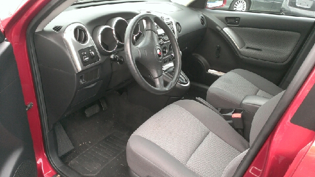 2006 Pontiac Vibe Base