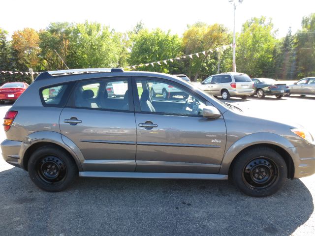 2006 Pontiac Vibe Base