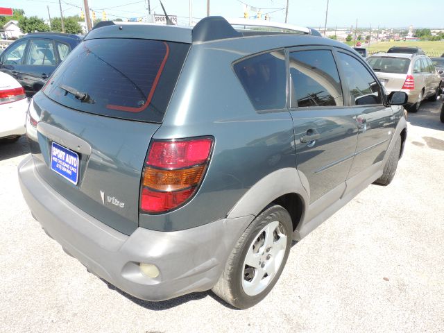 2006 Pontiac Vibe Base