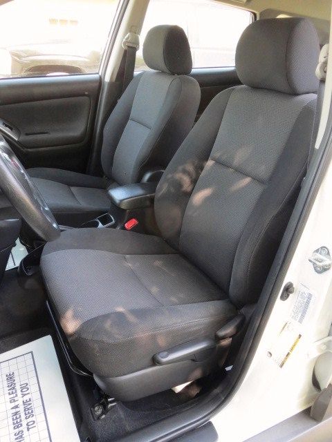 2007 Pontiac Vibe Base