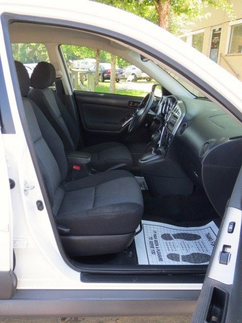 2007 Pontiac Vibe Base