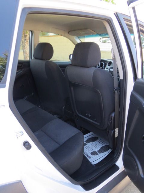 2007 Pontiac Vibe Base