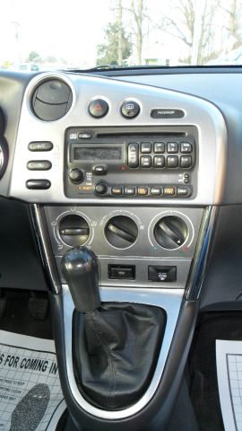 2008 Pontiac Vibe Base