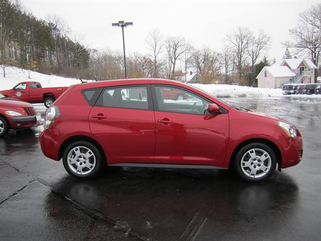 2009 Pontiac Vibe Base