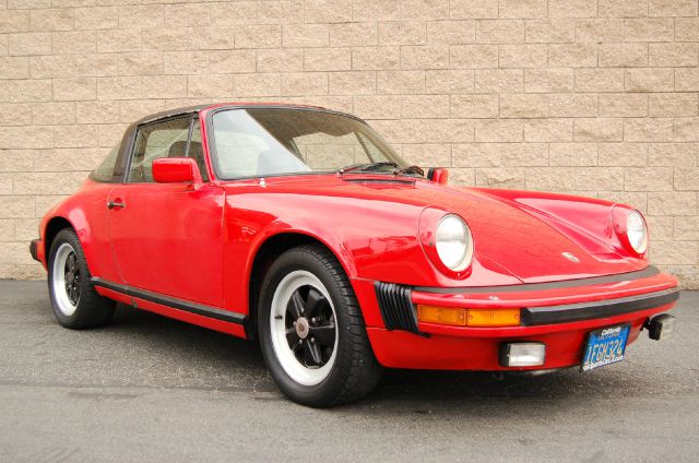 1982 Porsche 911 5.7L HEMI 4dr Quad Cab 4WD SLT