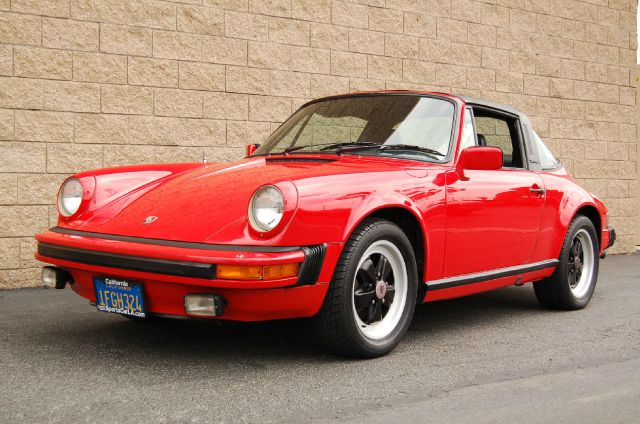 1982 Porsche 911 5.7L HEMI 4dr Quad Cab 4WD SLT