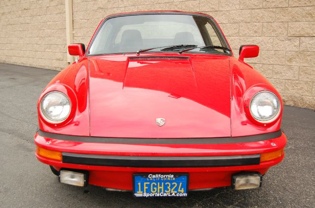 1982 Porsche 911 5.7L HEMI 4dr Quad Cab 4WD SLT